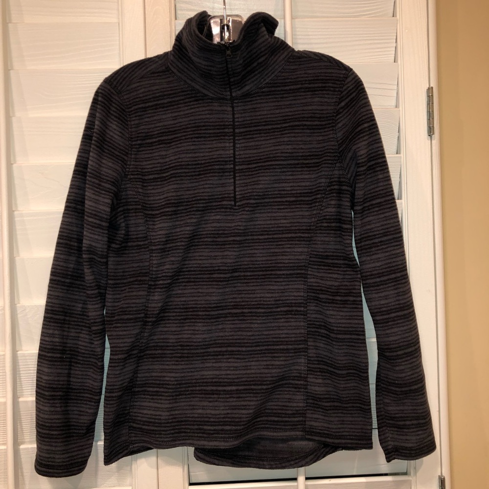 OLD NAVY HALF ZIP SIZE M STRIPED